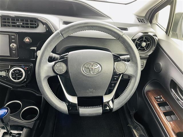 アクア クロスオーバー　トヨタセーフティセンス　レーンキープアシストオートハイビームプリクラッシュセーフティ純正ナビゲーション　Ｂｌｕｅｔｏｏｔｈ　バックカメラ　ＥＴＣ　ＴＶ前方ドライブレコーダー　プッシュスタート　ＣＤ（19枚目）