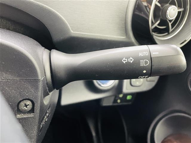 アクア クロスオーバー　トヨタセーフティセンス　レーンキープアシストオートハイビームプリクラッシュセーフティ純正ナビゲーション　Ｂｌｕｅｔｏｏｔｈ　バックカメラ　ＥＴＣ　ＴＶ前方ドライブレコーダー　プッシュスタート　ＣＤ（26枚目）