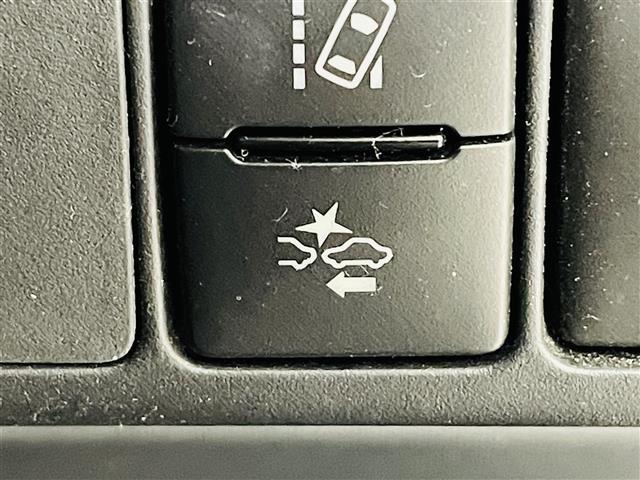 アクア クロスオーバー　トヨタセーフティセンス　レーンキープアシストオートハイビームプリクラッシュセーフティ純正ナビゲーション　Ｂｌｕｅｔｏｏｔｈ　バックカメラ　ＥＴＣ　ＴＶ前方ドライブレコーダー　プッシュスタート　ＣＤ（30枚目）