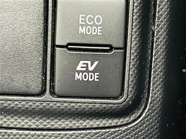 アクア クロスオーバー　トヨタセーフティセンス　レーンキープアシストオートハイビームプリクラッシュセーフティ純正ナビゲーション　Ｂｌｕｅｔｏｏｔｈ　バックカメラ　ＥＴＣ　ＴＶ前方ドライブレコーダー　プッシュスタート　ＣＤ（34枚目）