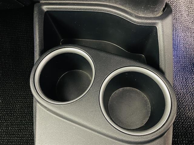 アクア クロスオーバー　トヨタセーフティセンス　レーンキープアシストオートハイビームプリクラッシュセーフティ純正ナビゲーション　Ｂｌｕｅｔｏｏｔｈ　バックカメラ　ＥＴＣ　ＴＶ前方ドライブレコーダー　プッシュスタート　ＣＤ（36枚目）