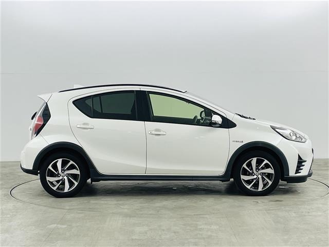 アクア クロスオーバー　トヨタセーフティセンス　レーンキープアシストオートハイビームプリクラッシュセーフティ純正ナビゲーション　Ｂｌｕｅｔｏｏｔｈ　バックカメラ　ＥＴＣ　ＴＶ前方ドライブレコーダー　プッシュスタート　ＣＤ（39枚目）