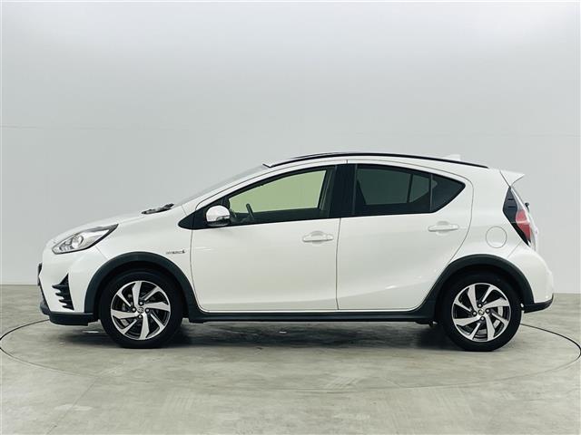 アクア クロスオーバー　トヨタセーフティセンス　レーンキープアシストオートハイビームプリクラッシュセーフティ純正ナビゲーション　Ｂｌｕｅｔｏｏｔｈ　バックカメラ　ＥＴＣ　ＴＶ前方ドライブレコーダー　プッシュスタート　ＣＤ（40枚目）