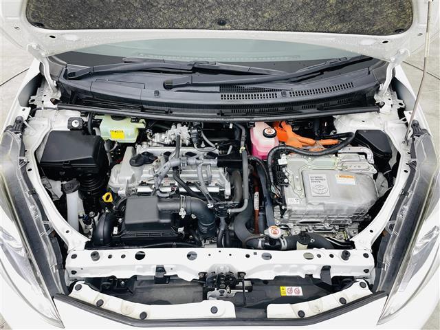 アクア クロスオーバー　トヨタセーフティセンス　レーンキープアシストオートハイビームプリクラッシュセーフティ純正ナビゲーション　Ｂｌｕｅｔｏｏｔｈ　バックカメラ　ＥＴＣ　ＴＶ前方ドライブレコーダー　プッシュスタート　ＣＤ（41枚目）