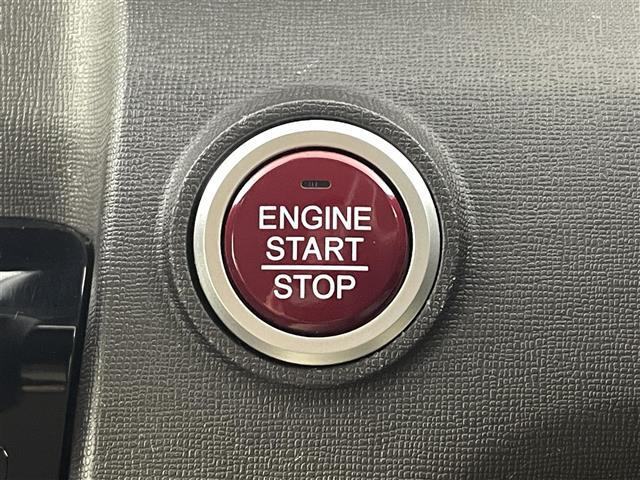 Ｎ－ＯＮＥ 　純正７インチメモリナビ　バックカメラ　ＥＴＣ　Ｂｌｕｅｔｏｏｔｈ　ＵＳＢ　ＣＤ　ＳＤ　ＦＭ／ＡＭ　ＬＥＤヘッドライト　オートライト　スマートキー　純正フロアマット　社外アルミホイール（8枚目）