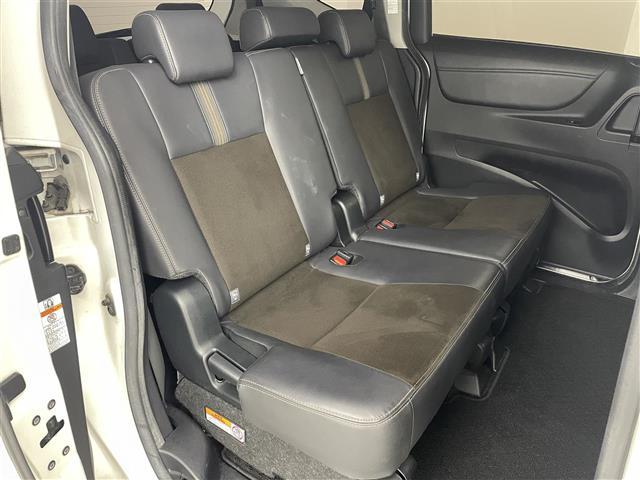 シエンタ ハイブリッドG クエロ トヨタセーフティセンス 衝突軽減ブレーキ 車線逸脱警報装置 オートハイビーム 純正9インチナビゲーション TV BT ETC 前後ドライブレコーダー シートヒーター クルーズコントロール 両側Pドア(11枚目)