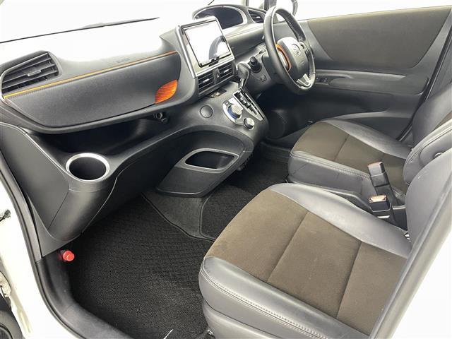 シエンタ ハイブリッドG クエロ トヨタセーフティセンス 衝突軽減ブレーキ 車線逸脱警報装置 オートハイビーム 純正9インチナビゲーション TV BT ETC 前後ドライブレコーダー シートヒーター クルーズコントロール 両側Pドア(21枚目)