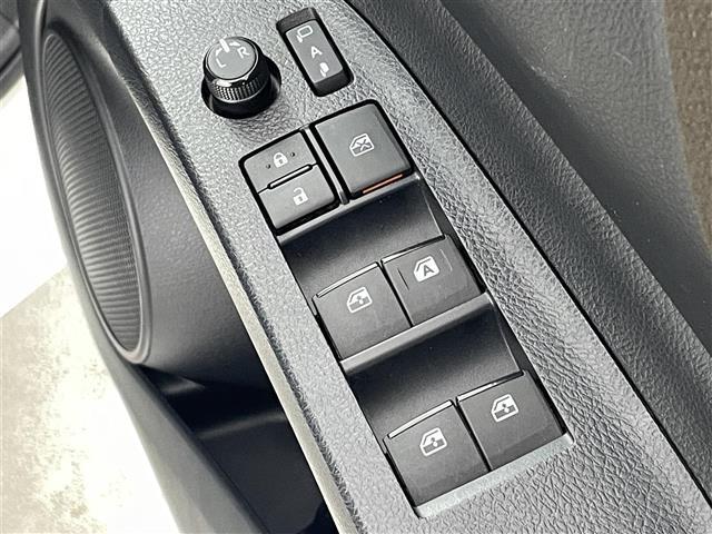 シエンタ ハイブリッドG クエロ トヨタセーフティセンス 衝突軽減ブレーキ 車線逸脱警報装置 オートハイビーム 純正9インチナビゲーション TV BT ETC 前後ドライブレコーダー シートヒーター クルーズコントロール 両側Pドア(33枚目)