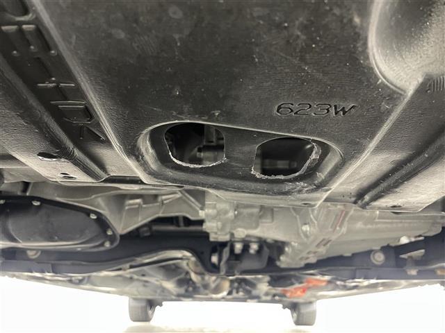 シエンタ ハイブリッドG クエロ トヨタセーフティセンス 衝突軽減ブレーキ 車線逸脱警報装置 オートハイビーム 純正9インチナビゲーション TV BT ETC 前後ドライブレコーダー シートヒーター クルーズコントロール 両側Pドア(42枚目)