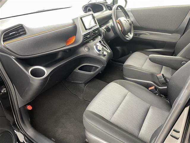 シエンタ ハイブリッドG トヨタセーフティ 衝突軽減ブレーキ 車線逸脱警報装置 オートハイビーム ふらつき警報 純正ナビゲーションBluetooth TV バックカメラ ETC 前方ドライブレコーダー 両側パワースライドドア(20枚目)