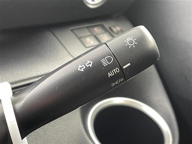 シエンタ ハイブリッドG トヨタセーフティ 衝突軽減ブレーキ 車線逸脱警報装置 オートハイビーム ふらつき警報 純正ナビゲーションBluetooth TV バックカメラ ETC 前方ドライブレコーダー 両側パワースライドドア(30枚目)