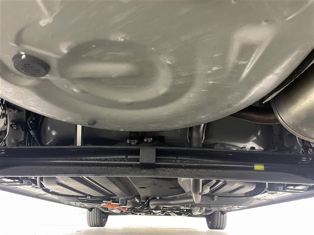 シエンタ ハイブリッドG トヨタセーフティ 衝突軽減ブレーキ 車線逸脱警報装置 オートハイビーム ふらつき警報 純正ナビゲーションBluetooth TV バックカメラ ETC 前方ドライブレコーダー 両側パワースライドドア(43枚目)