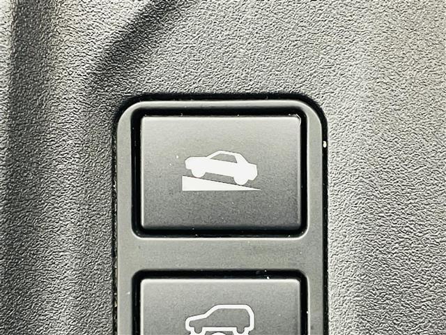 ＸＶ ２．０ｉ－Ｌ　アイサイト　アイサイト　衝突軽減ブレーキ　レーダークルーズコントロール　純正ＳＤナビ　バックカメラ　ＥＴＣ　フルセグＴＶ　Ｂｌｕｅｔｏｏｔｈ　ＵＳＢ　ＦＭ／ＡＭ　ＣＤ／ＤＶＤ　パドルシフト　スマートキー（29枚目）