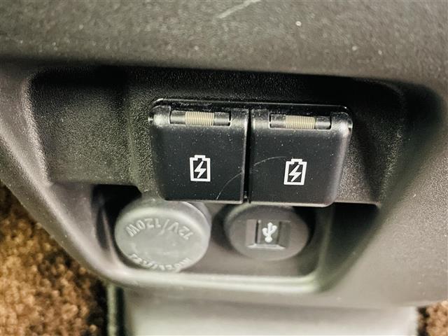 スペーシアカスタム ハイブリッドＸＳターボ　スズキセーフティサポート　デュアルカメラブレーキサポート　車線逸脱警報装置機能　コーナーセンサー　誤発進抑制機能　アダプティブクルーズコントロール　純正ナビ　ＢＴ　ＴＶ　バックカメラ　３６０°カメラ（36枚目）