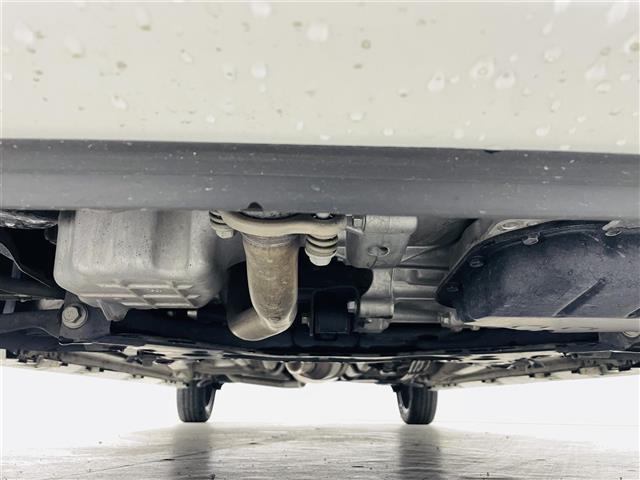 スペーシアカスタム ハイブリッドＸＳターボ　スズキセーフティサポート　デュアルカメラブレーキサポート　車線逸脱警報装置機能　コーナーセンサー　誤発進抑制機能　アダプティブクルーズコントロール　純正ナビ　ＢＴ　ＴＶ　バックカメラ　３６０°カメラ（42枚目）