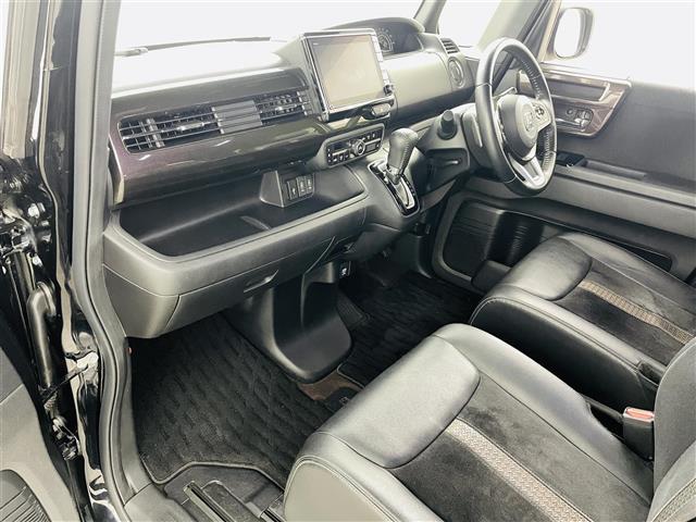 Ｎ－ＢＯＸカスタム Ｇ・ＥＸターボホンダセンシング　ホンダセンシング　レーダークルーズコントロール　純正８インチメモリナビ　純正１１．６インチ後席モニター　両側電動ドア　フルセグ　ＬＥＤヘッドライト　オートライト　オートハイビーム　シートヒーター（20枚目）