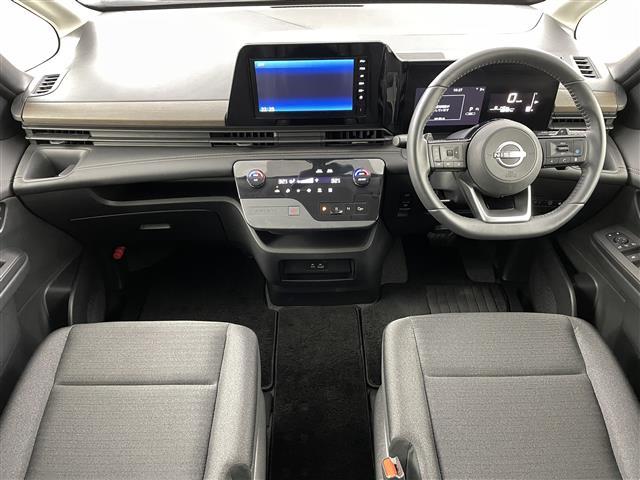 セレナ ハイウェイスターＶ　純正９インチディスプレイオーディオ　全方位カメラ　バックカメラ　プロパイロット　ブラインドスポットモニター　デジタルインナーミラー　両側電動スライドドア　純正前後ドライブレコーダー　ＬＥＤヘッドライト（2枚目）