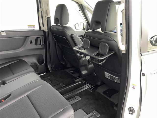 セレナ ハイウェイスターＶ　純正９インチディスプレイオーディオ　全方位カメラ　バックカメラ　プロパイロット　ブラインドスポットモニター　デジタルインナーミラー　両側電動スライドドア　純正前後ドライブレコーダー　ＬＥＤヘッドライト（21枚目）