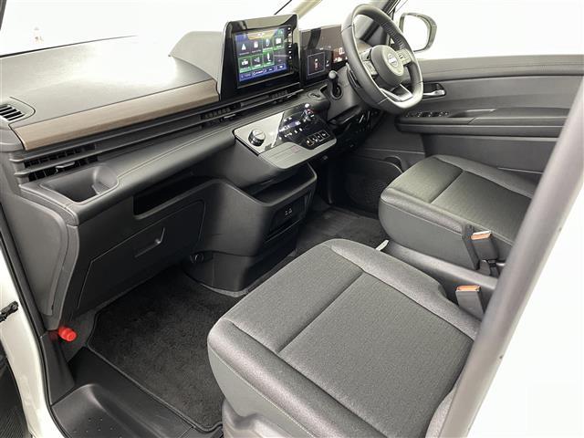 セレナ ハイウェイスターＶ　純正９インチディスプレイオーディオ　全方位カメラ　バックカメラ　プロパイロット　ブラインドスポットモニター　デジタルインナーミラー　両側電動スライドドア　純正前後ドライブレコーダー　ＬＥＤヘッドライト（22枚目）