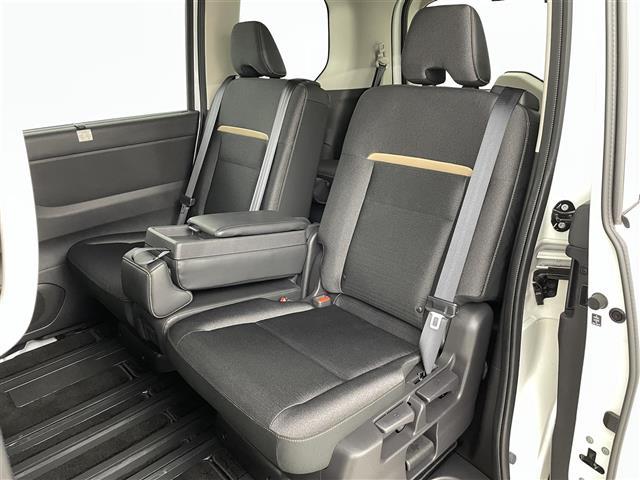 セレナ ハイウェイスターＶ　純正９インチディスプレイオーディオ　全方位カメラ　バックカメラ　プロパイロット　ブラインドスポットモニター　デジタルインナーミラー　両側電動スライドドア　純正前後ドライブレコーダー　ＬＥＤヘッドライト（24枚目）