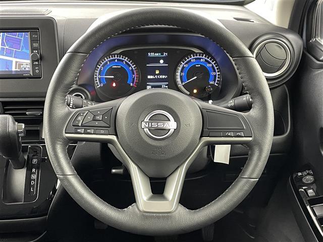 デイズ ハイウェイスター　Ｘ　衝突軽減ブレーキ　後側方車両検知　前方衝突予測　車線逸脱警報装置　踏み間違い防止　純正ナビゲーション　フルセグＴＶ　Ｂｌｕｅｔｏｏｔｈ　バックカメラ　全方位カメラ　４ＷＤ　ステアリングヒーター　ＵＳＢ（25枚目）