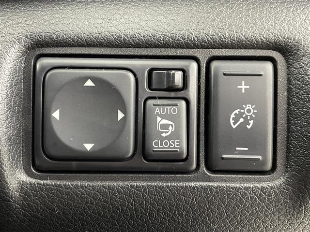 シルフィ Ｇ　純正ナビゲーション　ＴＶ　Ｂｌｕｅｔｏｏｔｈ　ＣＤ　ＤＶＤ　バックカメラ　ＥＴＣ　革巻きステアリング　ステアリングスイッチ　プッシュスタート　スマートキー　ＨＩＤライト　フォグライト　オートライト（28枚目）