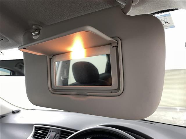 シルフィ Ｇ　純正ナビゲーション　ＴＶ　Ｂｌｕｅｔｏｏｔｈ　ＣＤ　ＤＶＤ　バックカメラ　ＥＴＣ　革巻きステアリング　ステアリングスイッチ　プッシュスタート　スマートキー　ＨＩＤライト　フォグライト　オートライト（33枚目）