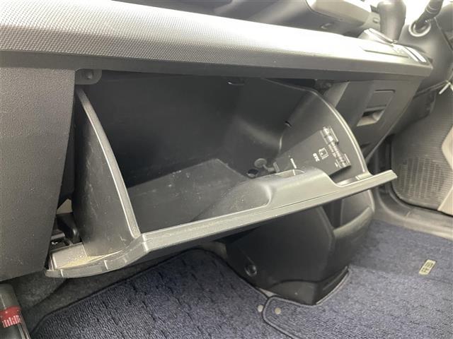 フリード フレックス　エアロ　純正ナビゲーション　フルセグＴＶ　バックカメラ　ＥＴＣ　ステアリングスイッチ　片側パワースライドドア　２列目左福祉仕様シート　リモコンキー　ＨＩＤライト　オートライト　純正フロアマット　ドアバイザー（36枚目）