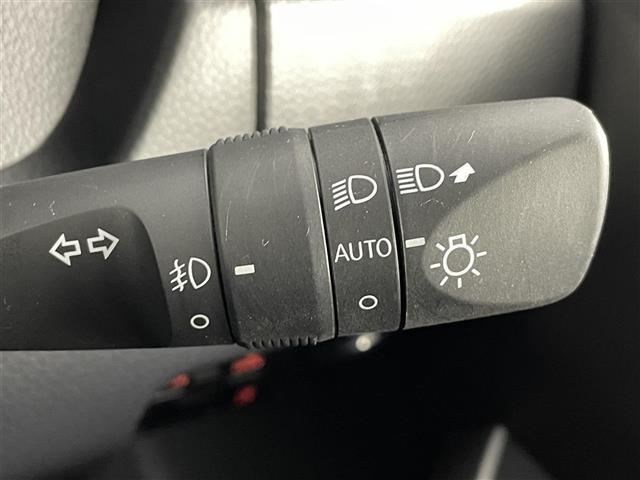 ルーミー カスタムＧ－Ｔ　スマートアシスト　衝突回避支援ブレーキ機能　車線逸脱警報装　衝突警報機能　クルーズコントロール　純正ディスプレイオーディオＢｌｕｅｔｏｏｔｈ　ａｐｐｌｅｃａｒｐｌａｙ　ａｎｄｒｏｉｄａｕｔｏ　Ｂカメラ（31枚目）