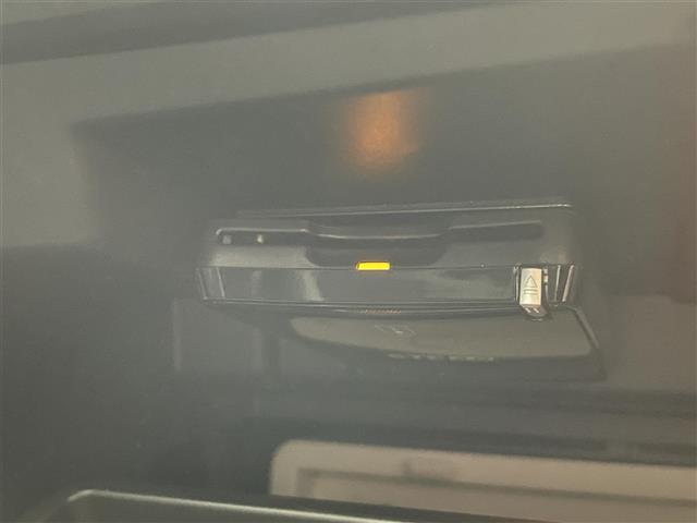 インプレッサスポーツ １．６ｉ－Ｌアイサイト　クルーズコントロール　プリクラッシュブレーキ　アクティブレーンキープアシスト　ふらつき警報　車線逸脱警報装置　先行車発進抑制機能　純正ナビゲーション　Ｂｌｕｅｔｏｏｔｈ　ＴＶ　バックカメラ　ＥＴＣ（7枚目）