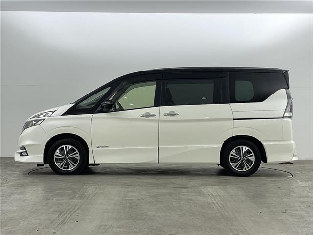 セレナ ｅ－パワー　ハイウェイスターＶ　セーフティパックＢ　純正９インチＳＤナビ　プロパイロット　全方位カメラ　バックカメラ　レーダークルーズコントロール　両側パワースライドドア　前席シートヒーター　前ドライブレコーダー　ＬＥＤヘッドライト（40枚目）