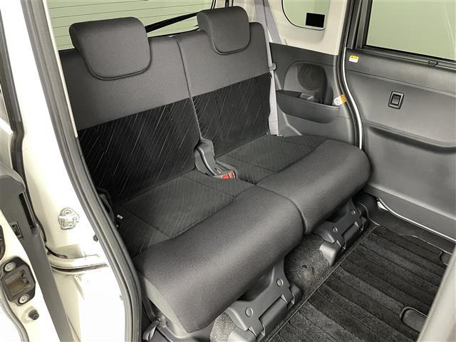 タント カスタムＲＳ　純正８インチナビ　バックカメラ　両側パワースライドドア　ＥＴＣ　ＬＥＤヘッドライト　フォグランプ　オートライト　プッシュスタート　スマートキー　純正１４インチＡＷ　フロアマット　ドアバイザー（12枚目）