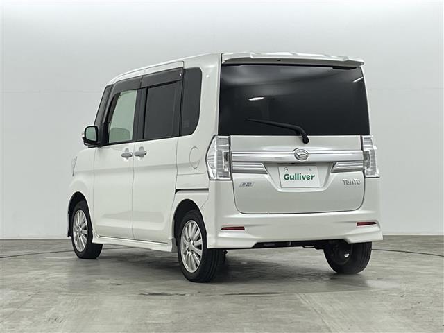 タント カスタムＲＳ　純正８インチナビ　バックカメラ　両側パワースライドドア　ＥＴＣ　ＬＥＤヘッドライト　フォグランプ　オートライト　プッシュスタート　スマートキー　純正１４インチＡＷ　フロアマット　ドアバイザー（18枚目）