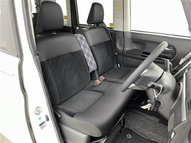 タント カスタムＸ　純正ＳＤナビ　片側パワースライドドア　スマートキー　ＬＥＤヘッドライト　純正フロアマット　純正１４インチＡＷ　ドアバイザー　オートウィンカーミラー（9枚目）