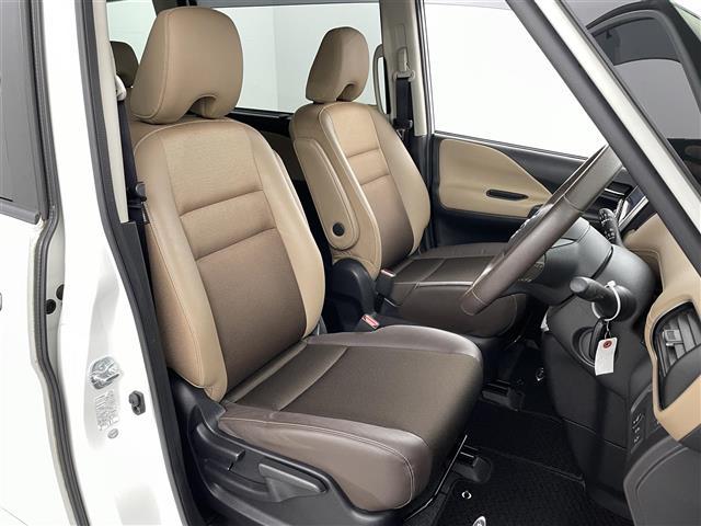 セレナ ハイウェイスター　Ｖセレクション　アルパイン９インチ専用ナビ　アラウンドビューモニター　ハーフレザーシート　エマージェンシーブレーキ　クルーズコントロール　両側パワースライドドア　アイドリングストップ　純正フロアマット（9枚目）