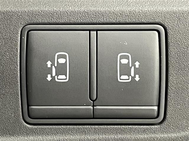 セレナ ハイウェイスター　Ｖセレクション　アルパイン９インチ専用ナビ　アラウンドビューモニター　ハーフレザーシート　エマージェンシーブレーキ　クルーズコントロール　両側パワースライドドア　アイドリングストップ　純正フロアマット（29枚目）