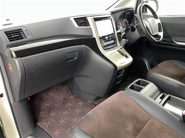 アルファード 240S タイプゴールド 社外ALPINE9型ナビフルセグ/社外ALPINEフリップダウンモニター/クルーズコントロール/クリアランスソナー/バックカメラ/両側パワースライド/電動リアゲート/純正AW/ETC/プッシュスタート(18枚目)
