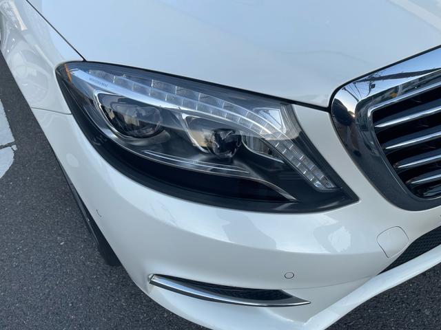 Ｓクラス Ｓ５５０ロング　ＡＭＧライン　パノラミックススライディングルーフ　Ｂｕｒｍｅｓｔｅｒサウンドブライドスポットアシスト　マイバッハ純正アルミ　パワートランク　純正ナビＴＶ．ＤＶＤ．ＢＴ３６０°カメラ（18枚目）