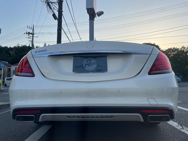 Ｓクラス Ｓ５５０ロング　ＡＭＧライン　パノラミックススライディングルーフ　Ｂｕｒｍｅｓｔｅｒサウンドブライドスポットアシスト　マイバッハ純正アルミ　パワートランク　純正ナビＴＶ．ＤＶＤ．ＢＴ３６０°カメラ（46枚目）