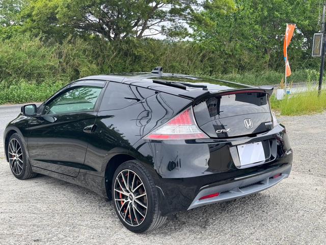 ＣＲ－Ｚ α　セキュリティ　ＡＵＴＯエアコン　Ｓキー　アイドリングストップ機能　ワンセグ　リモコンキー　メモリーナビ　Ｂカメラ　ＥＴＣ搭載　ナビＴＶ　パワステ　パワーウィンドウ　運転席エアバッグ　横滑防止装置（7枚目）