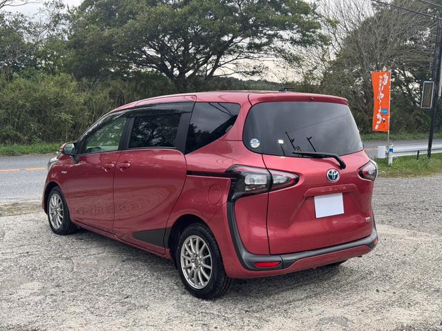 シエンタ ハイブリッドＧ　電動格納式ドアミラー　ＥＣＯモード　Ｂカメラ　衝突安全ボディ　キーフリー　スマキー　横滑り防止システム　メモリナビ　ナビＴＶ　ＥＴＣ　イモビライザー　運転席エアバック　フルオートエアコン　ＰＷ　ＡＢＳ（7枚目）