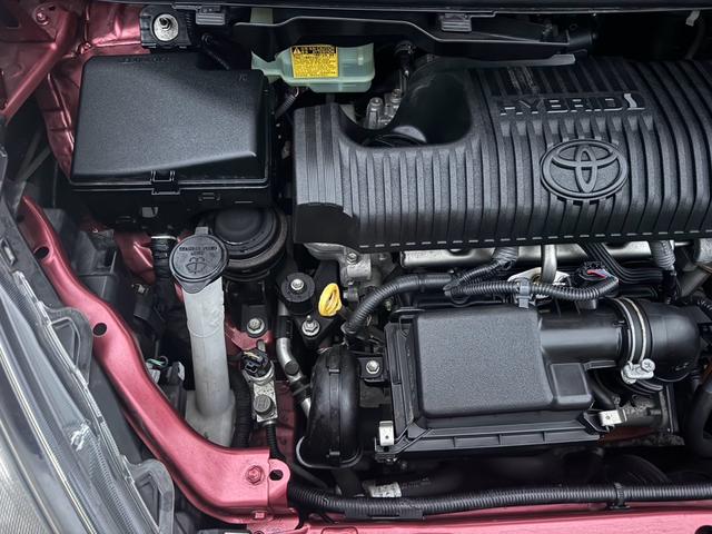 シエンタ ハイブリッドＧ　電動格納式ドアミラー　ＥＣＯモード　Ｂカメラ　衝突安全ボディ　キーフリー　スマキー　横滑り防止システム　メモリナビ　ナビＴＶ　ＥＴＣ　イモビライザー　運転席エアバック　フルオートエアコン　ＰＷ　ＡＢＳ（77枚目）