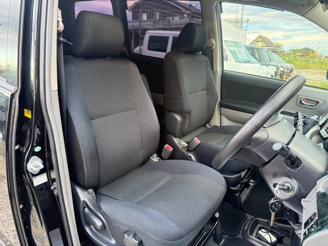 ヴォクシー Ｚ　エアコン　フルフラットシート　ＡＢＳ　キーレス　パワステ　３列シート　ＥＴＣ　ウォークスルー　パワーウィンドー　衝突安全ボディ　運転席エアバッグ　電格ミラー　Ｂカメラ　ＴＶ・ナビ　Ｗエアコン（37枚目）