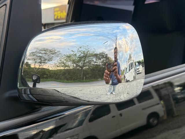 ヴォクシー Ｚ　エアコン　フルフラットシート　ＡＢＳ　キーレス　パワステ　３列シート　ＥＴＣ　ウォークスルー　パワーウィンドー　衝突安全ボディ　運転席エアバッグ　電格ミラー　Ｂカメラ　ＴＶ・ナビ　Ｗエアコン（50枚目）