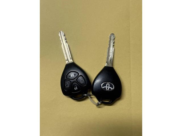 ヴォクシー Ｚ　エアコン　フルフラットシート　ＡＢＳ　キーレス　パワステ　３列シート　ＥＴＣ　ウォークスルー　パワーウィンドー　衝突安全ボディ　運転席エアバッグ　電格ミラー　Ｂカメラ　ＴＶ・ナビ　Ｗエアコン（80枚目）