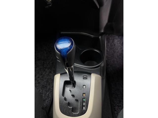 アクア Ｇ　アクア　Ｇモデ？スタエアロ＋ＡＷ　格納ミラー　スマートキー純正ナビ＋テレビ　バックカメラ　プッシュスタート　オートエアコン　デュアルエアバック　ＥＴＣ（25枚目）