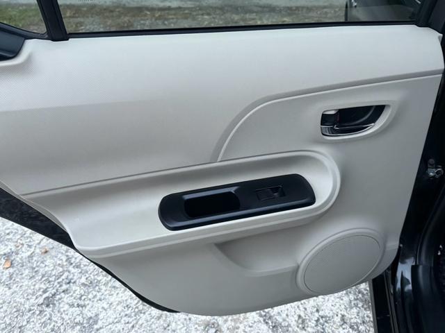 アクア Ｇ　アクア　Ｇモデ？スタエアロ＋ＡＷ　格納ミラー　スマートキー純正ナビ＋テレビ　バックカメラ　プッシュスタート　オートエアコン　デュアルエアバック　ＥＴＣ（55枚目）