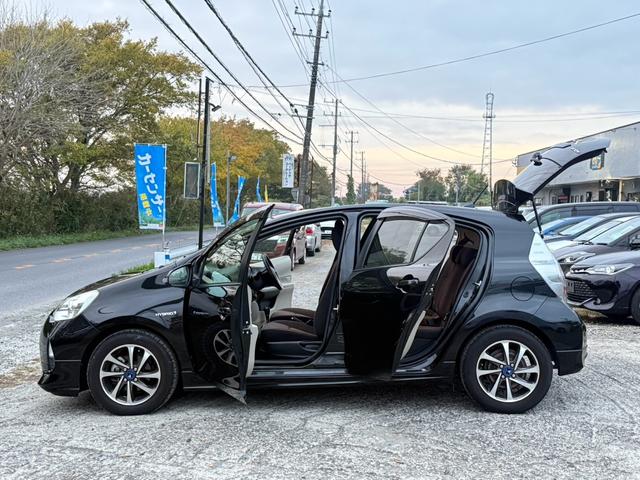 アクア Ｇ　アクア　Ｇモデ？スタエアロ＋ＡＷ　格納ミラー　スマートキー純正ナビ＋テレビ　バックカメラ　プッシュスタート　オートエアコン　デュアルエアバック　ＥＴＣ（76枚目）