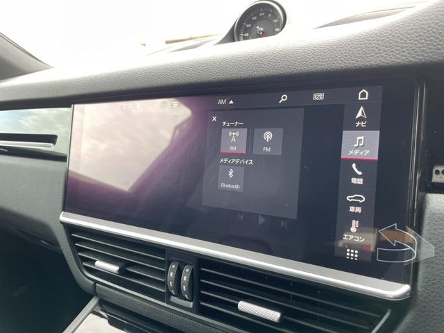 カイエン Ｓ　ワンオーナー　禁煙車　スポーツクロノＰＫＧ　ＰＤＣＣ　リアアクスルステアリング　サーフェスコーテッドブレーキ　２１インチＲＳスパイダーホイール　ＢＯＳＥサウンド　ソフトクローズドア　アンビエント（17枚目）