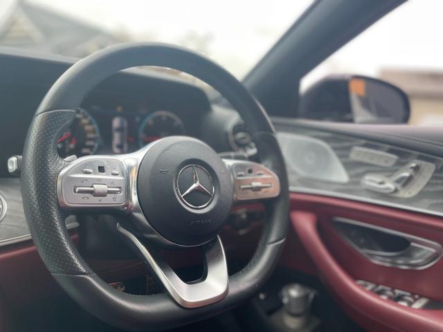 ＣＬＳクラス ＣＬＳ２２０ｄ　スポーツ　エクスクルーシブパッケージ　サンルーフ　Ｂｕｒｍｅｓｔｅｒサウンド　赤黒コンビレザー　ヘッドアップディスプレイ　シートヒーター　シートベンチレーター　ナビ　フルセグＴＶ　全方位カメラ　パフュームアトマイザー　エアサスペンション（9枚目）